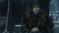 extant_GameOfThrones_8x01-Winterfell_5449