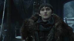 extant_GameOfThrones_8x01-Winterfell_5453