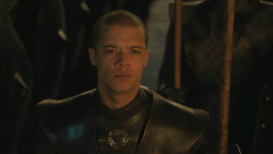 extant_GameOfThrones_8x03-TheLongNight_0835