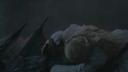 extant_GameOfThrones_8x03-TheLongNight_1730