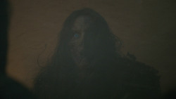 extant_GameOfThrones_8x03-TheLongNight_1993
