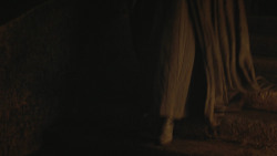 extant_GameOfThrones_8x03-TheLongNight_2001
