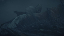 extant_GameOfThrones_8x03-TheLongNight_2145
