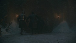 extant_GameOfThrones_8x03-TheLongNight_2215