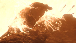 extant_GameOfThrones_8x03-TheLongNight_3009