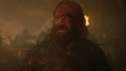 extant_GameOfThrones_8x03-TheLongNight_3030