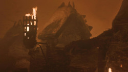 extant_GameOfThrones_8x03-TheLongNight_3934