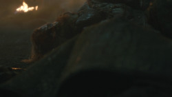extant_GameOfThrones_8x03-TheLongNight_6345