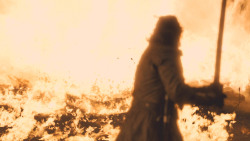 extant_GameOfThrones_8x03-TheLongNight_6696
