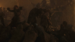 extant_GameOfThrones_8x03-TheLongNight_6899