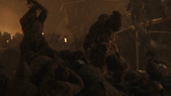 extant_GameOfThrones_8x03-TheLongNight_6901