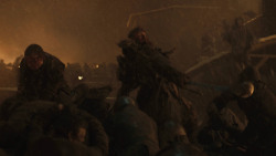 extant_GameOfThrones_8x03-TheLongNight_6902