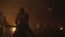 extant_GameOfThrones_8x03-TheLongNight_7081