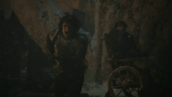 extant_GameOfThrones_8x03-TheLongNight_7715