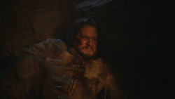 extant_GameOfThrones_8x03-TheLongNight_7972