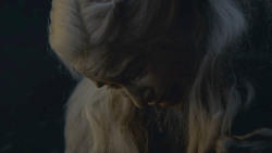 extant_GameOfThrones_8x03-TheLongNight_8377
