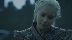 extant_GameOfThrones_8x04-TheLastOfTheStarks_0043
