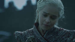 extant_GameOfThrones_8x04-TheLastOfTheStarks_0044
