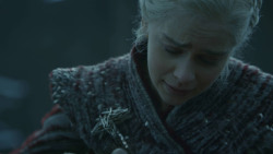 extant_GameOfThrones_8x04-TheLastOfTheStarks_0054
