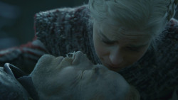 extant_GameOfThrones_8x04-TheLastOfTheStarks_0058