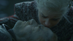 extant_GameOfThrones_8x04-TheLastOfTheStarks_0059