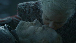 extant_GameOfThrones_8x04-TheLastOfTheStarks_0064