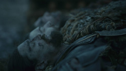 extant_GameOfThrones_8x04-TheLastOfTheStarks_0400