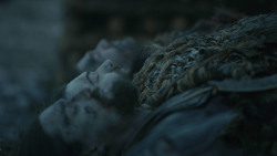 extant_GameOfThrones_8x04-TheLastOfTheStarks_0401
