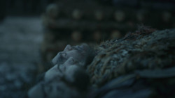 extant_GameOfThrones_8x04-TheLastOfTheStarks_0403