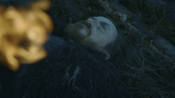 extant_GameOfThrones_8x04-TheLastOfTheStarks_0460