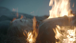 extant_GameOfThrones_8x04-TheLastOfTheStarks_0544