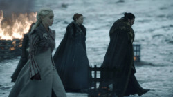 extant_GameOfThrones_8x04-TheLastOfTheStarks_0555