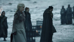extant_GameOfThrones_8x04-TheLastOfTheStarks_0556