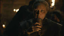 extant_GameOfThrones_8x04-TheLastOfTheStarks_1023