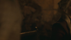 extant_GameOfThrones_8x04-TheLastOfTheStarks_1595