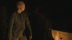extant_GameOfThrones_8x04-TheLastOfTheStarks_2345