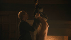 extant_GameOfThrones_8x04-TheLastOfTheStarks_2609