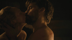 extant_GameOfThrones_8x04-TheLastOfTheStarks_2662