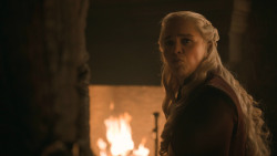 extant_GameOfThrones_8x04-TheLastOfTheStarks_2925