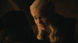 extant_GameOfThrones_8x04-TheLastOfTheStarks_2953
