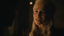 extant_GameOfThrones_8x04-TheLastOfTheStarks_2989