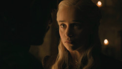 extant_GameOfThrones_8x04-TheLastOfTheStarks_3032