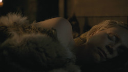 extant_GameOfThrones_8x04-TheLastOfTheStarks_3176