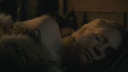 extant_GameOfThrones_8x04-TheLastOfTheStarks_3179