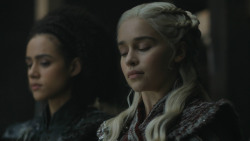 extant_GameOfThrones_8x04-TheLastOfTheStarks_3300
