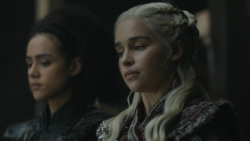 extant_GameOfThrones_8x04-TheLastOfTheStarks_3301