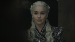 extant_GameOfThrones_8x04-TheLastOfTheStarks_3594