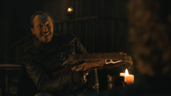 extant_GameOfThrones_8x04-TheLastOfTheStarks_4045