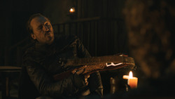 extant_GameOfThrones_8x04-TheLastOfTheStarks_4054