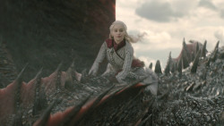 extant_GameOfThrones_8x04-TheLastOfTheStarks_5519